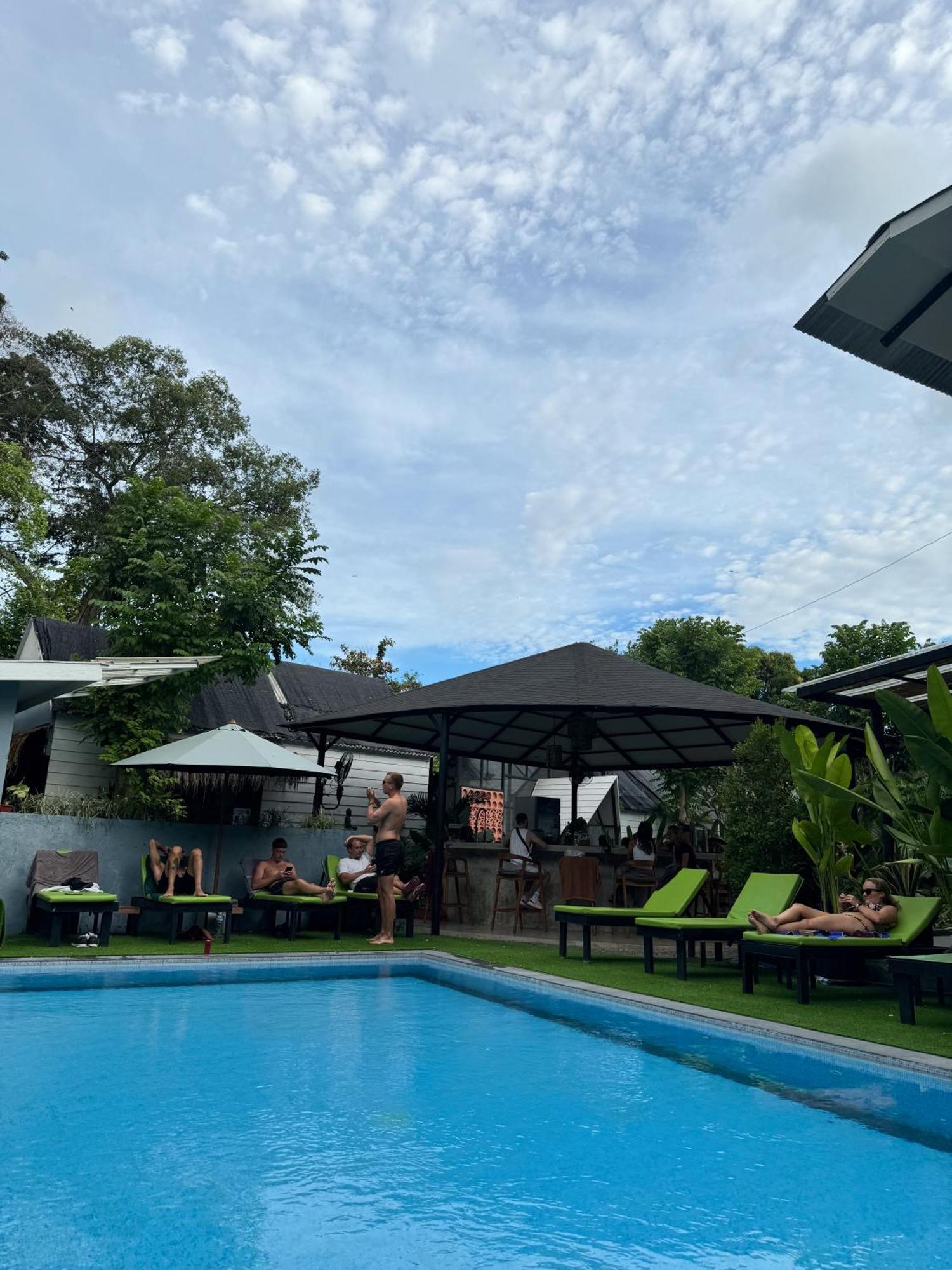 The Jungle Hostel Canggu Eksteriør billede