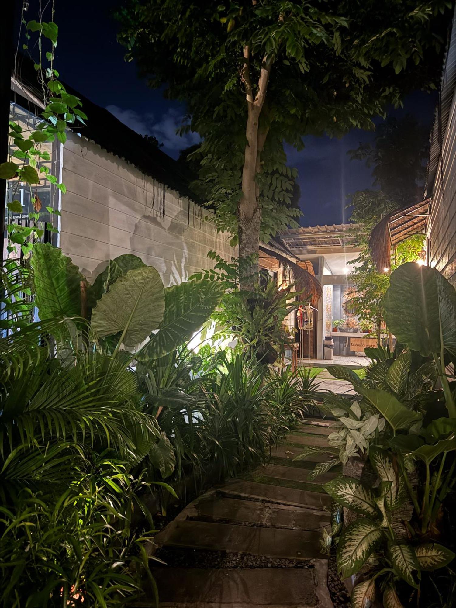 The Jungle Hostel Canggu Eksteriør billede